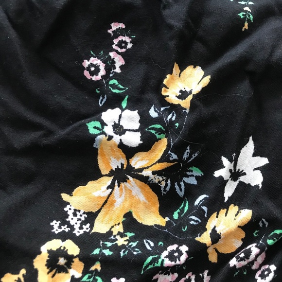 Floral Shorts - Picture 3 of 3